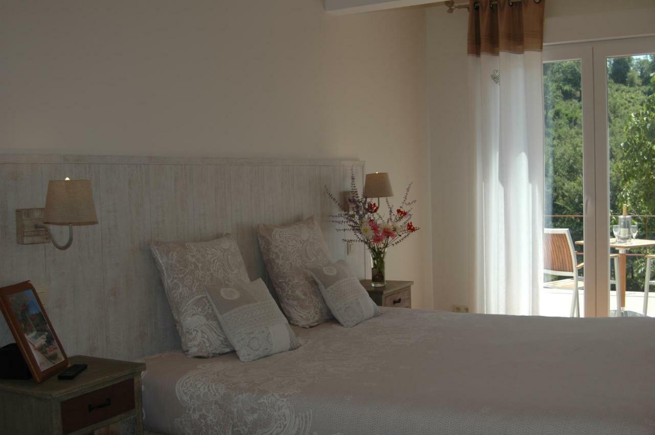 Belcastel-et-Buc Les Jardins De Soulane B&B - Adults Only מראה חיצוני תמונה